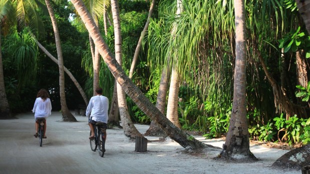 SONEVA FUSHI - BICYCLE RIDE