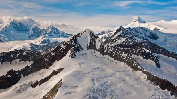 FLY OVER WRANGELL-ST ELIAS NATIONAL PARK'S WILDERNESS