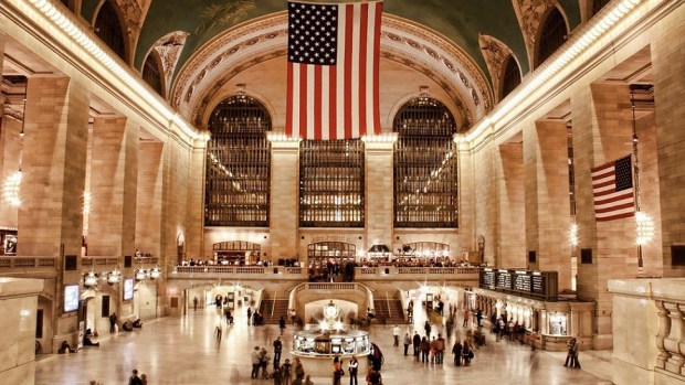 WATCH THE WORLD PASS BY AT GRAND CENTRAL TERMINAL