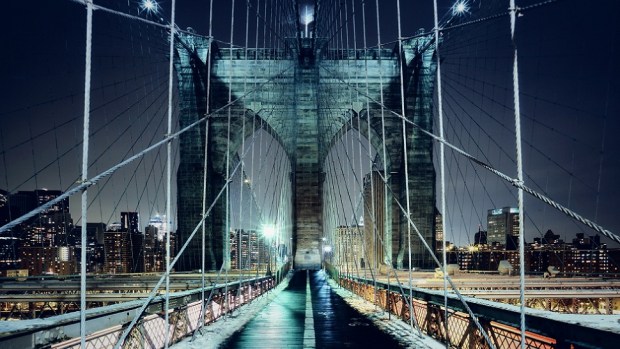 ENJOY SPECTACULAR VIEWS FROM THE BROOKLYN BRIDGE