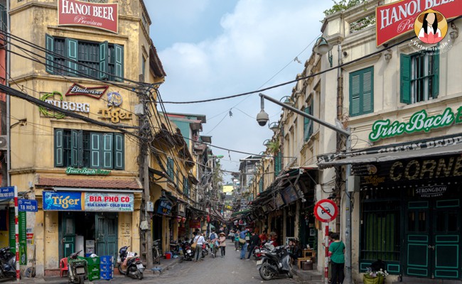 reach vietnam from india by road