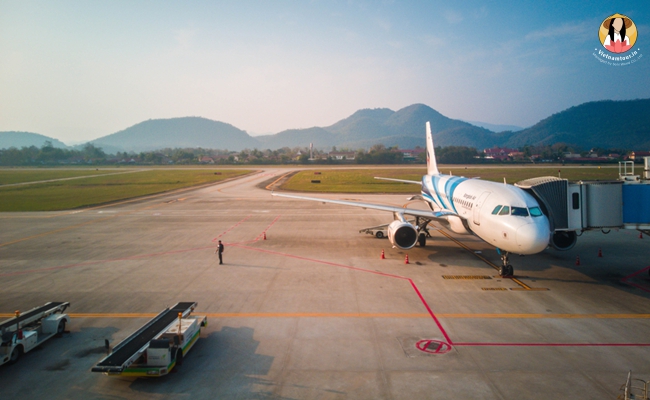 how to get to laos from vietnam