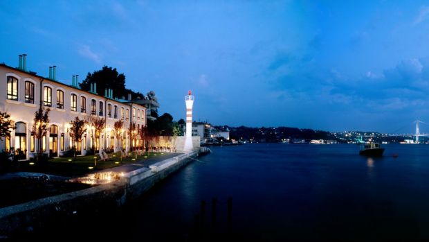 SUMAHAN ON THE WATER