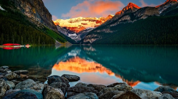 WATCH THE SUNRISE AT LAKE LOUISE