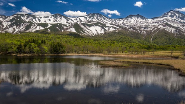 HIKE IN HOKKAIDO'S UNTAMED WILDERNESS