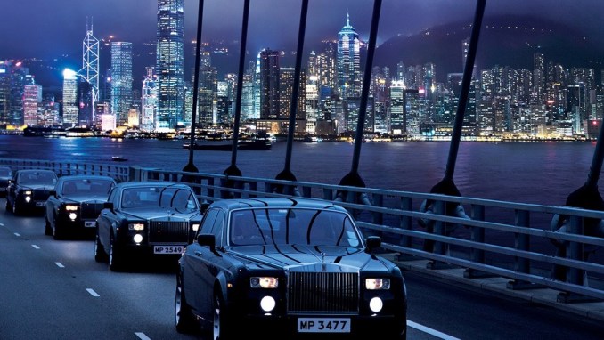 ARRIVE BY ROLLS-ROYCE AT THE PENINSULA HONG KONG (CHINA)