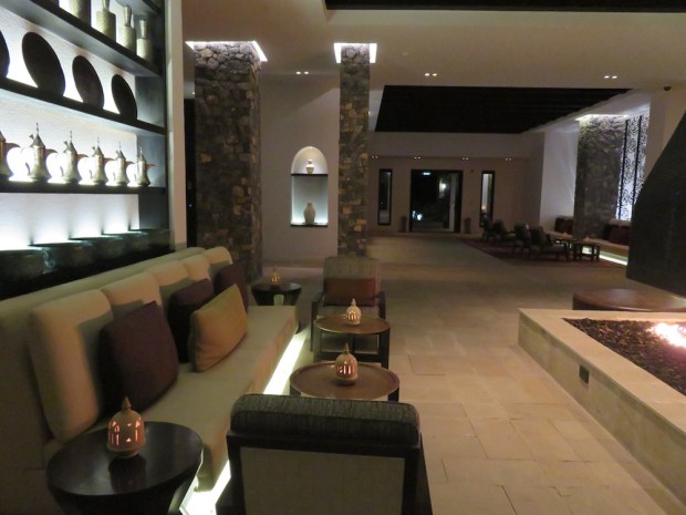 LOBBY (AT NIGHT)