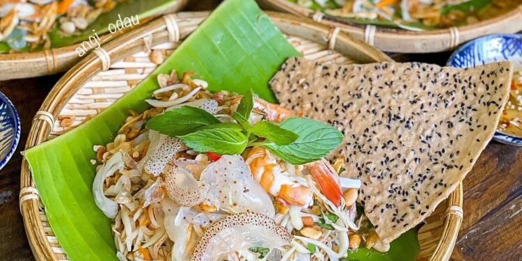 Red Jellyfish: The Most Exotic Seasonal Delicacy In Hanoi