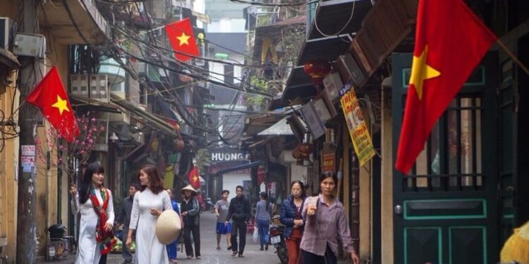 5 Must-see Attractions in Hanoi