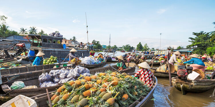 Can Tho Floating market