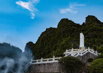 Vung Duc Temples and Grottoes