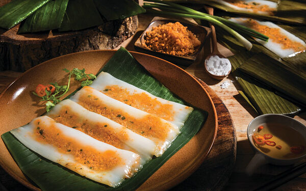 Nậm cake (steamed shrimp rice cake)