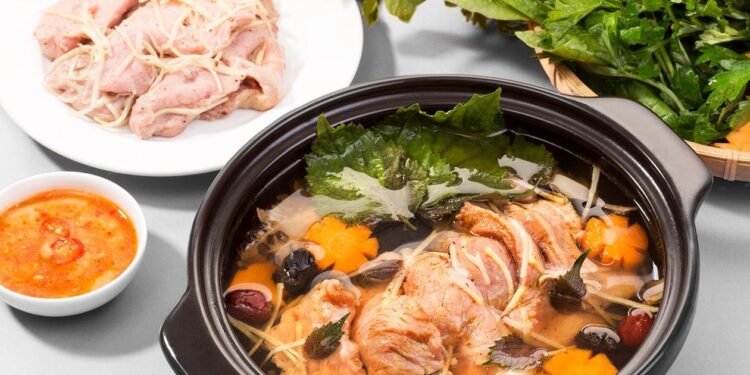 “Lẩu Dê” (goat hotpot)