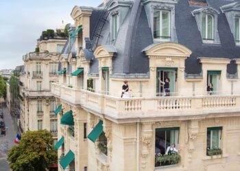 Top 10 best luxury hotels in Paris