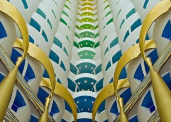 Top 10: most amazing hotel lobbies in the world