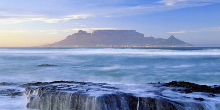 Top 10: places to visit in and around Cape Town‏