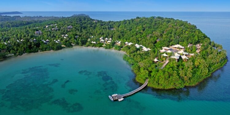 Get a FREE upgrade at the world’s most luxurious hotel!