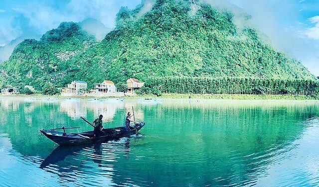 Phong Nha Cavern