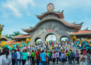 Suoi Tien Theme Park