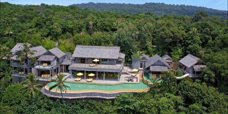 Top 10 best hotels in the world