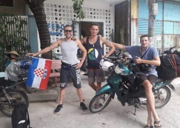 50 Lifesaving Tips to Safely Travel Vietnam by Motorbike