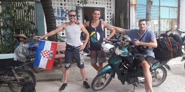 50 Lifesaving Tips to Safely Travel Vietnam by Motorbike