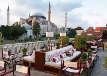 Top 10: most luxurious hotels in Istanbul