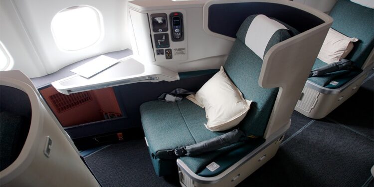 Singapore Airlines vs Cathay Pacific: which one is best?