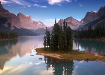 Top 10: things to see & do in the Canadian Rockies