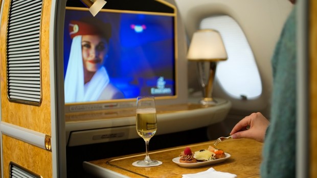 EMIRATES A380 FIRST CLASS SUITE