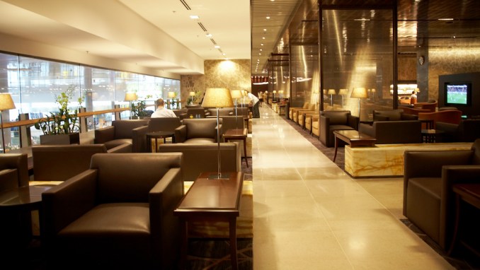 SINGAPORE AIRLINES SILVERKRIS LOUNGE, SINGAPORE